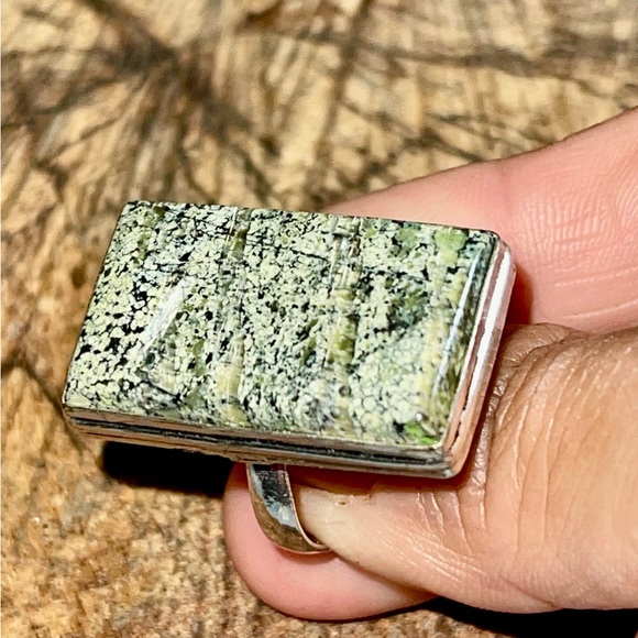 Chrysotile in Serpentine Ring Size 10 1/2 - Picture 2 of 7